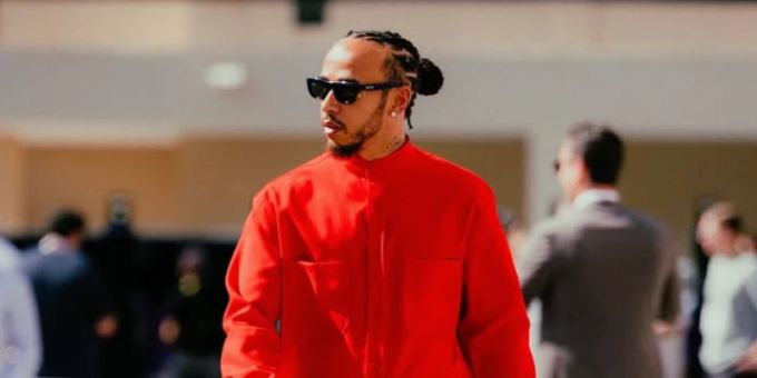 Er trägt schon Rot - «Eine Motivation»: Ferrari freut sich auf Hamilton