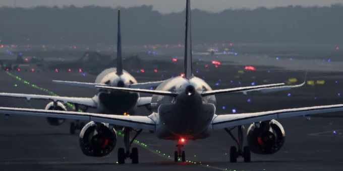 An 13 deutschen Flughäfen läuft wegen Warnstreiks nichts mehr. warnstreik