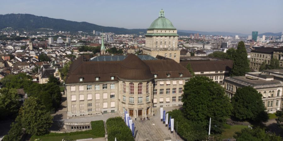 Ein Informatiker versucht sich das Recht zu doktorieren gerichtlich zu erstreiten. Das Verwaltungsgericht stützte aber die Sicht der Universität Zürich (Archivbild)