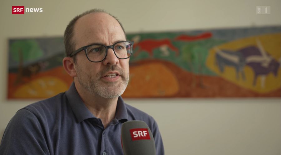 Auch Kinderarzt Marc Siedler bestätigt, täglich mit Kindern zu tun zu haben, die wegen Schulproblemen kommen.