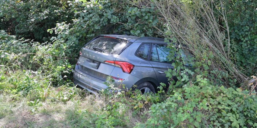 Bei St. Urban landete das Auto des alkoholisierten Lenkers in einer Böschung.