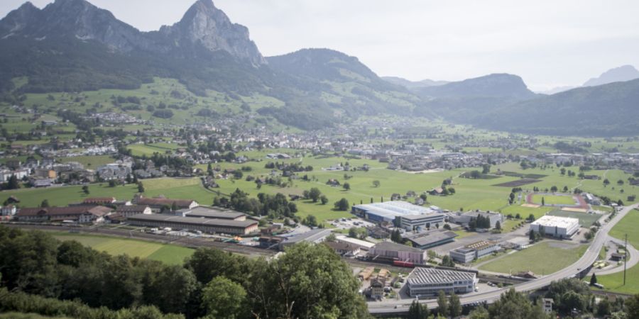 In der Gemeinde Schwyz rückt der Bau einer neuen Brücke über die Muota näher. (Archivaufnahme)
