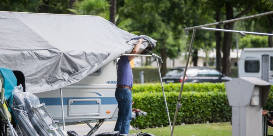 Die Abstimmung zum Campingplatz in Winterthur war umstritten. Hauptsächlich deshalb, weil rund 40 Menschen, die dauerhaft dort wohnen, ihre Zelte hätten abbrechen müssen. (Symbolbild)