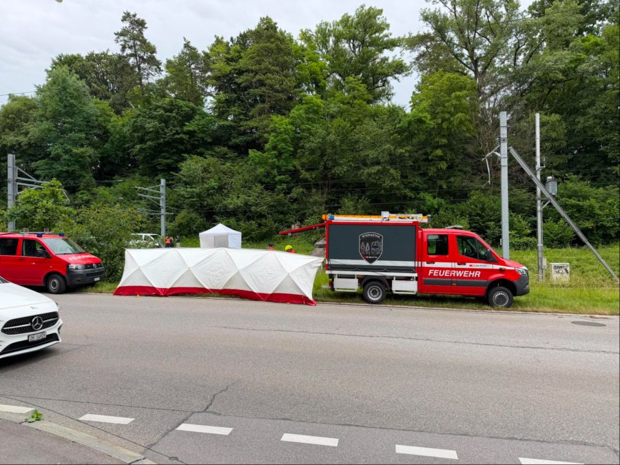 Es wurde ein Sichtschutzzelt aufgestellt.