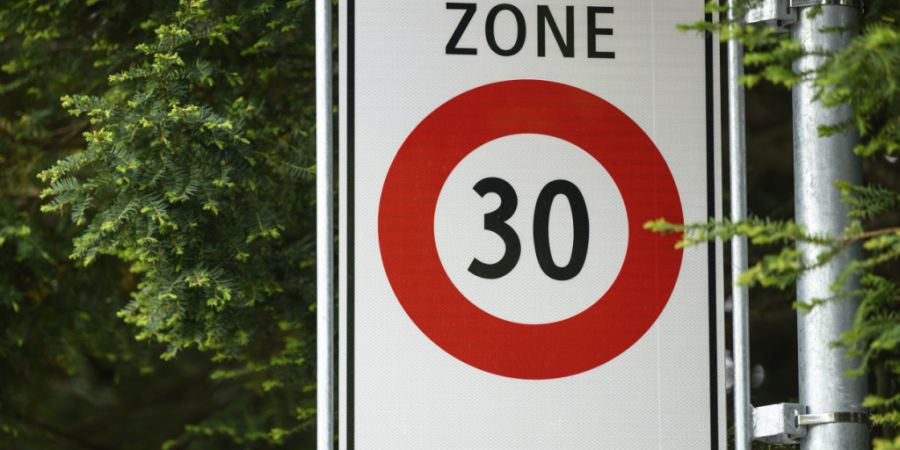 Der Streit um künftige Tempo-30-Zonen in St. Galler Gemeinden könnte sich fortsetzen. (Archivbild)