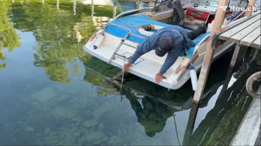 Sinke der Pegel um weitere 15 Zentimeter, dann heisse es «Game Over». Sein Boot könne dann nicht mehr aus dem Hafen fahren.