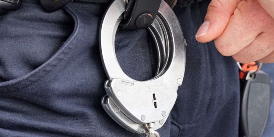 Die Polizei schnappte in Bern einen jugendlichen Einbrecher. (Symbolbild)