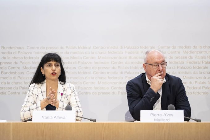 Vania Alleva, links, und Pierre-Yves Maillard.