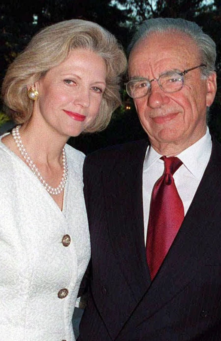 Anna und Rupert Murdoch 1997. Der Medienmogul heiratete 17 Tage nach ihrer Scheidung seine dritte Frau Wendi.