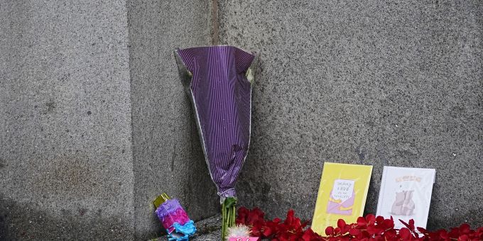 Angeklagt wurde nun der mutmassliche Fahrer des Autos. (Archivbild) Vorfall Blumen