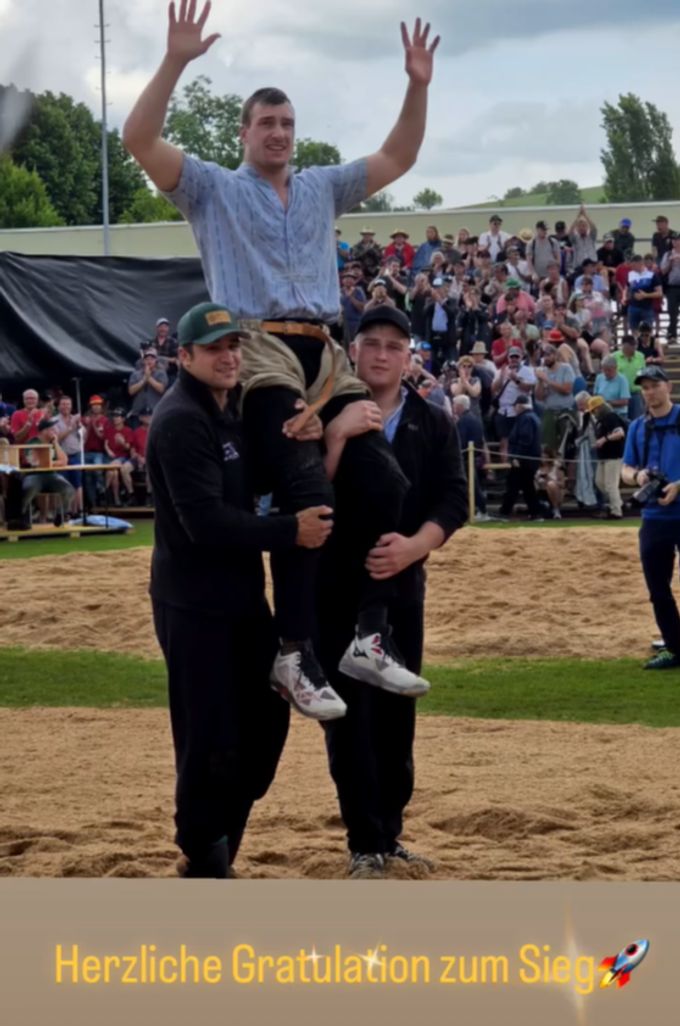 Damian Ott gewinnt das Basellandschaftliche Kantonalschwingfest in Zeglingen. Damian Ott