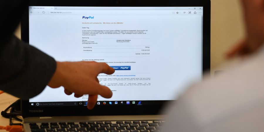 In einem jüngsten Phishing-Versuch wurde eine echte E-Mail-Adresse missbraucht, um SBB-Kunden zu täuschen. (Symbolbild)
