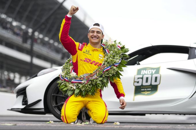 Alex Palou darf sich in Indianapolis feiern lassen. Alex Palou