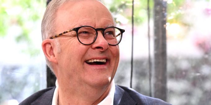 Australiens Premierminister Anthony Albanese darf eine zweite Amtszeit antreten - auch dank Trump. anthony albanese trump wahl