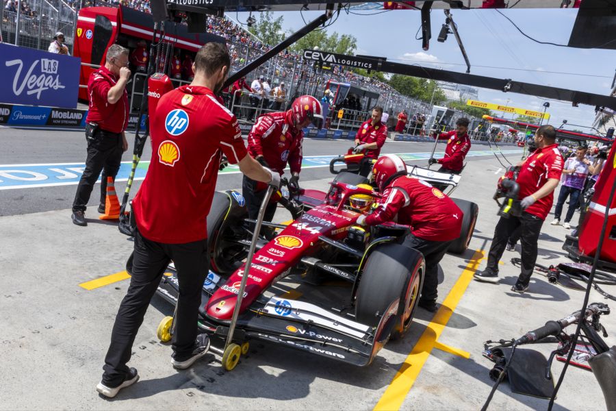 Ferrari Lewis Hamilton