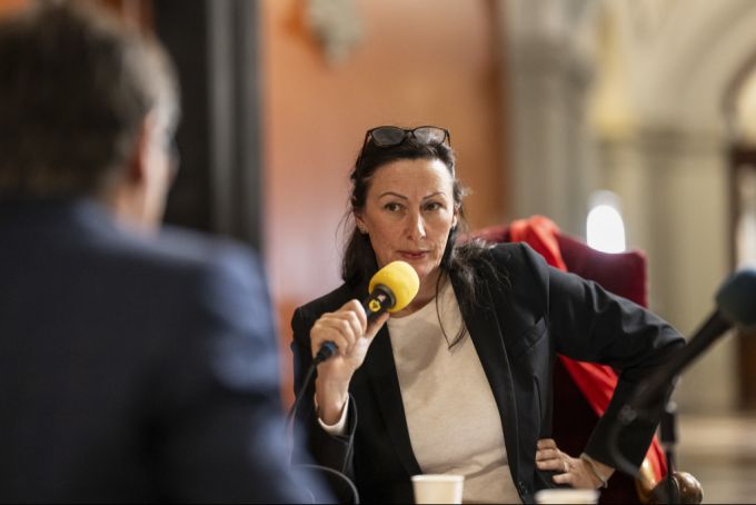 Eben noch Journalistin, bald Bundesratssprecherin: Nicole Lamon bei einem Interview in der Wandelhalle des Bundeshauses Mitte März 2025. Nicole Lamon