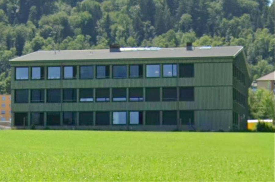 Das Schulhaus Allmend ist erst im Jahr 2021 errichtet worden.