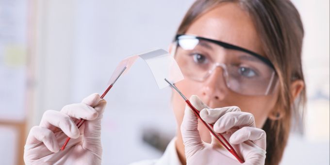 Graphen gilt als Wundermaterial der Zukunft. Forschende der EPFL haben damit Membranen hergestellt, die CO2 filtern können (Symbolbild). Graphen