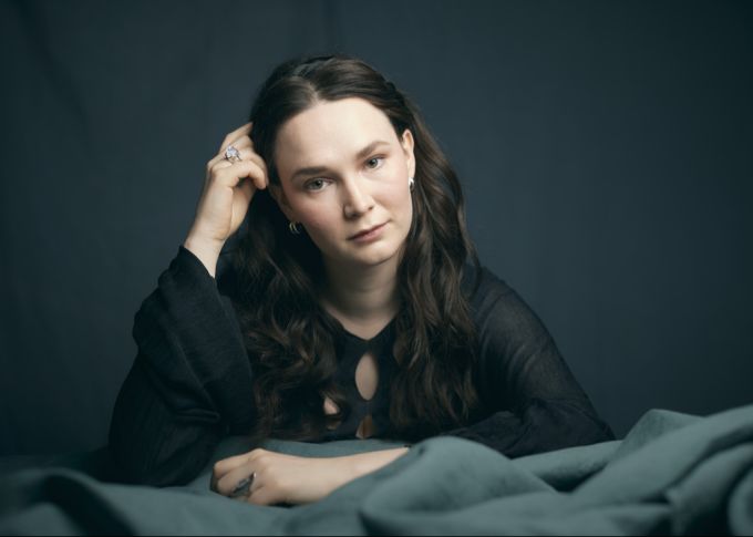 Die Basler Sängerin Zoë Më könnte den Sieg für die Schweiz das zweite Mal in Folge holen. Zoë Më esc