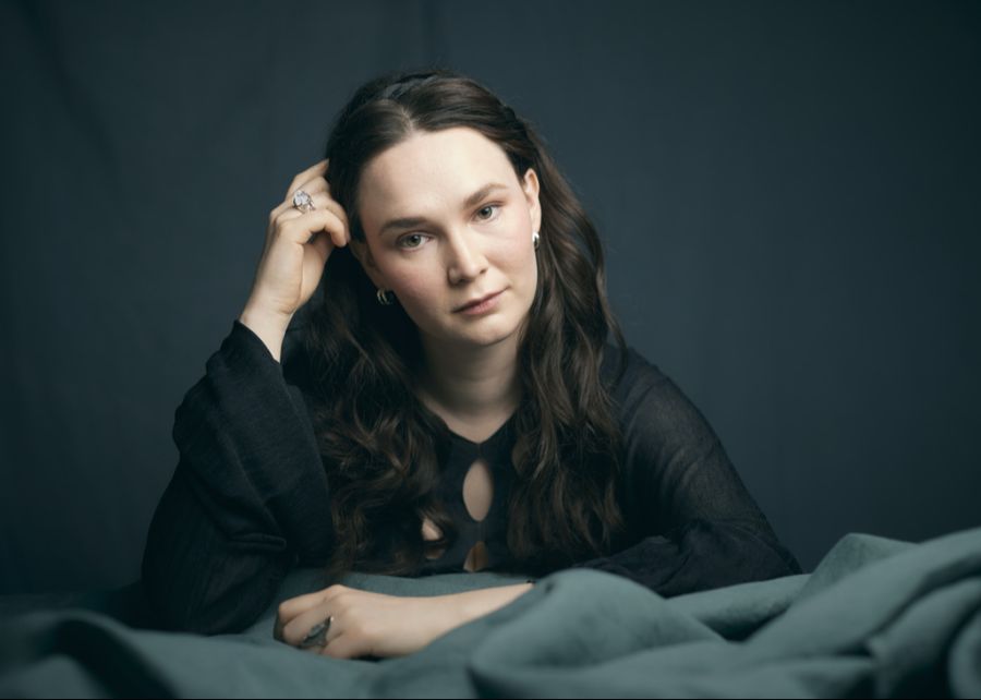 Zoë Më esc