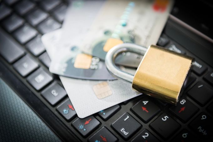 Durch das Prepaid-Prinzip bleibt dein Bankkonto jederzeit vor unbefugtem Zugriff geschützt. Kreditkarte Diebstahl