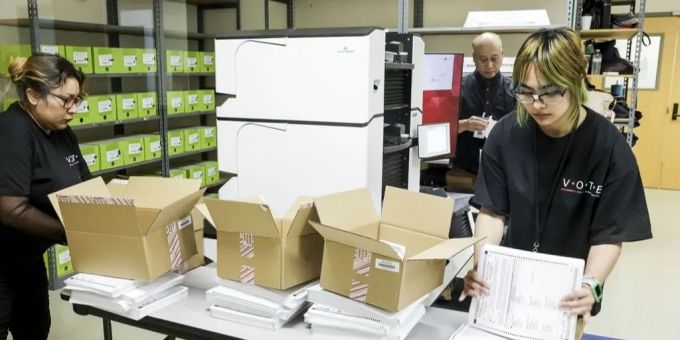 Im schlimmsten Fall kann eine unleserliche Handschrift sogar Wahlen beeinflussen. US-Wahlen