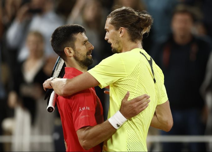 Alexander Zverev scheitert in Paris an Novak Djokovic. Alexander Zverev