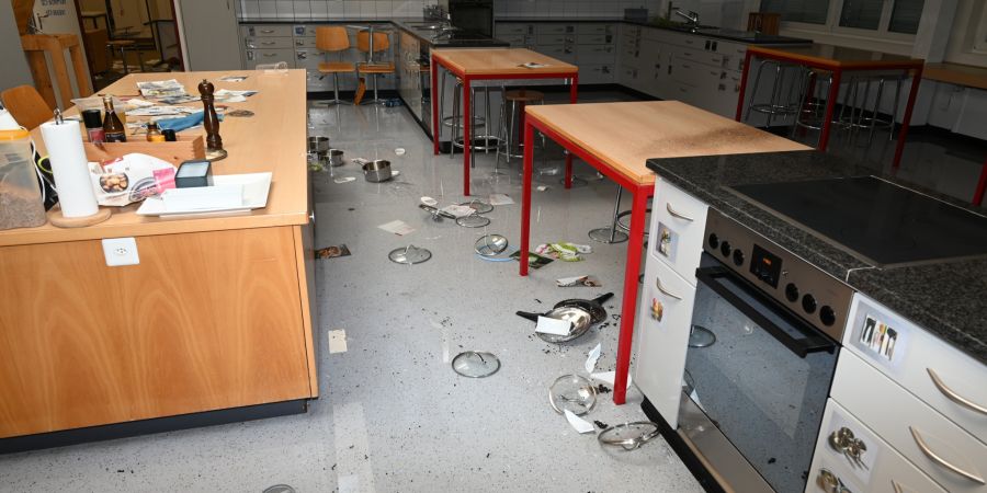 Sachbeschädigung Schulareal