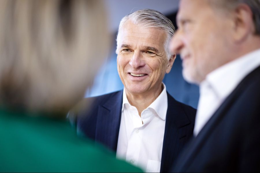 UBS-CEO Sergio Ermotti liegt mit seinen 14,9 Millionen Franken auf dem dritten Rang.