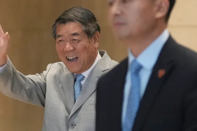 China He Lifeng