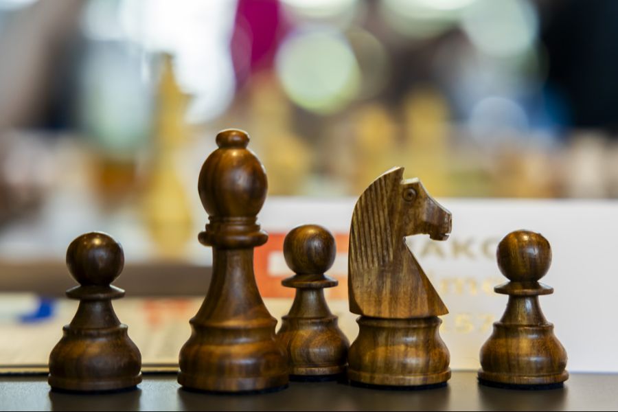 Es kommt nicht häufig vor, dass ein Schach-Grossmeister besiegt wird. (Symbolbild)