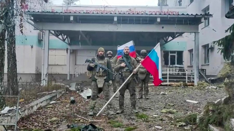 Unklar ist, ob er damit nur Luhansk und Donezk oder auch Saporischschja und Charkiw meinte.