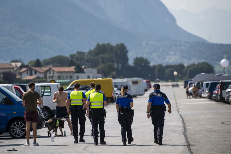 Aktuell wird der Flugplatz während des Open Airs von Festival-Besuchenden als Parkplatz benutzt.