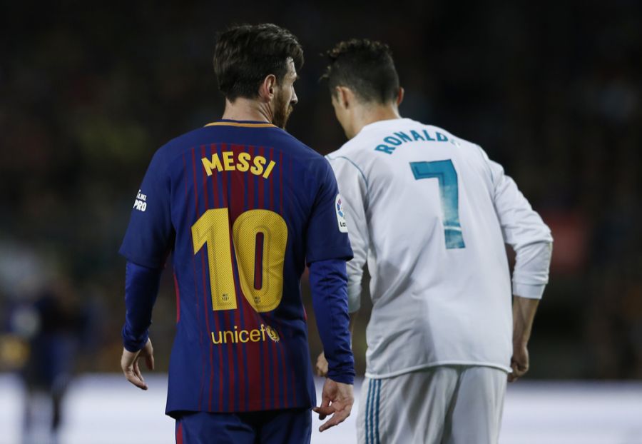 Messi (links) und Ronaldo (rechts) während eines Champions-League-Klassikers zwischen Barcelona und Real Madrid.