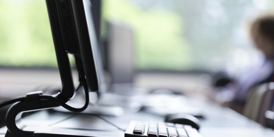 Das gemeinsame Informatikprojekt von Berner Kantonspolizei und Staatsanwaltschaft wird 2026 beendet. (Symbolbild)