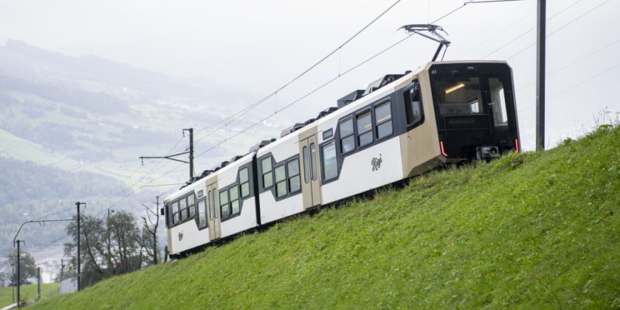Die Rigi Bahnen setzt weiter auf Gelenktriebwagen von Stadler Rail, deren sechs bereits seit 2021 in Betrieb sind. (Archivaufnahme)