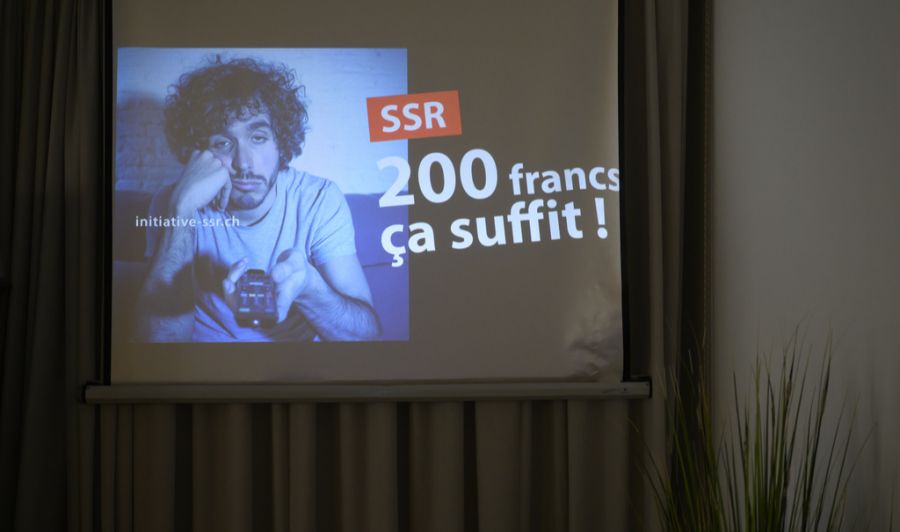 Mit einer starken Kürzung des Budgets käme die SRG betriebswirtschaftlich nicht umhin, massiv zu zentralisieren, heisst es bei der SRG.