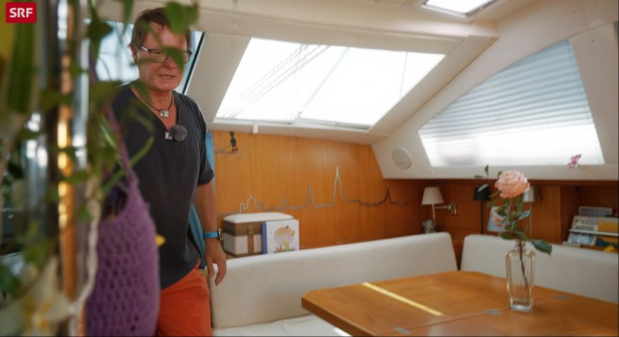 Das Segelboot bietet ist deutlich kleiner als ihr vorheriges Zuhause in Bern.