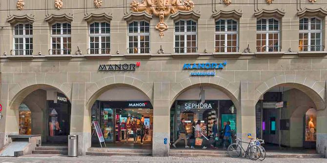 Das Manor Warenhaus an der Marktgasse in Bern