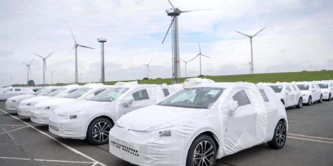 neue Fahrzeuge verpackt