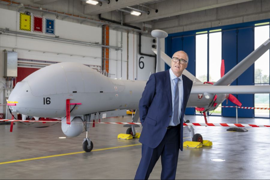 «Drohnen sind ein neues Phänomen auf dem Gefechtsfeld», erklärt Bundesrat und VBS-Chef Martin Pfister dazu.
