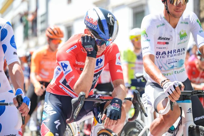 Primoz Roglic muss das Rote Trikot an der Vuelta wieder abgeben. Primoz Roglic Vuelta