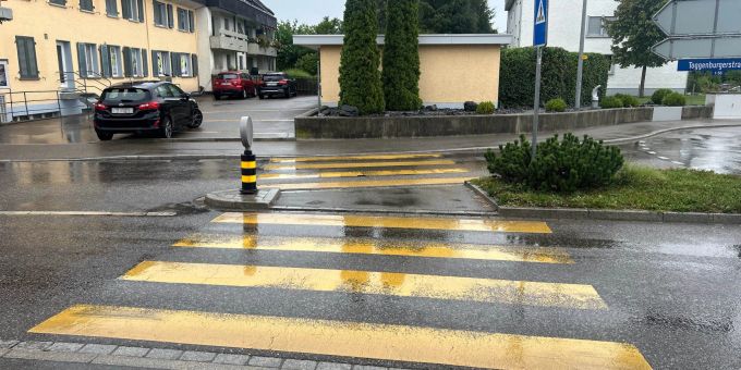 Unbestimmt verletzt - Fussgängerin (83) in Wil SG angefahren