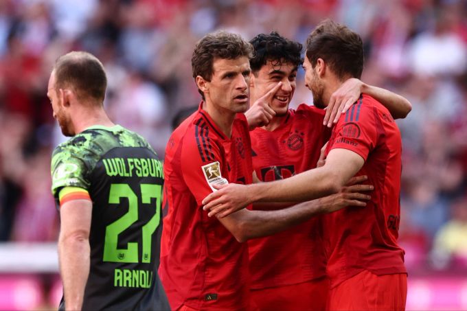 Bayern München schlägt Wolfsburg auch mit der zweiten Garde. Bayern München VfL Wolfsburg