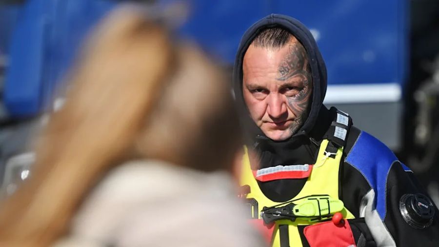 Danny Hilse war am Montag, als sich Timmy in Bewegung setzte, als erstes beim ihm. Dort habe er sich darum gekümmert «mit dem Wal zu sprechen, das ganze spirituelle Zeug», sagt Wallace.