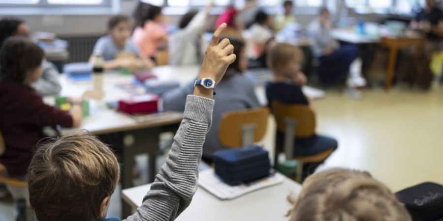 Die Primarschule in Reute AR bleibt wegen Drohungen geschlossen. (Symbolbild)