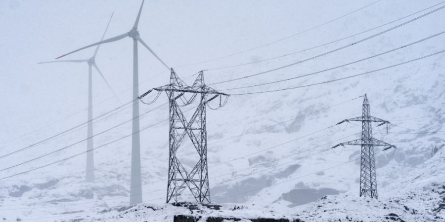 Der Windpark auf dem Gotthard soll um zwei Turbinen erweitert werden. (Archivbild)