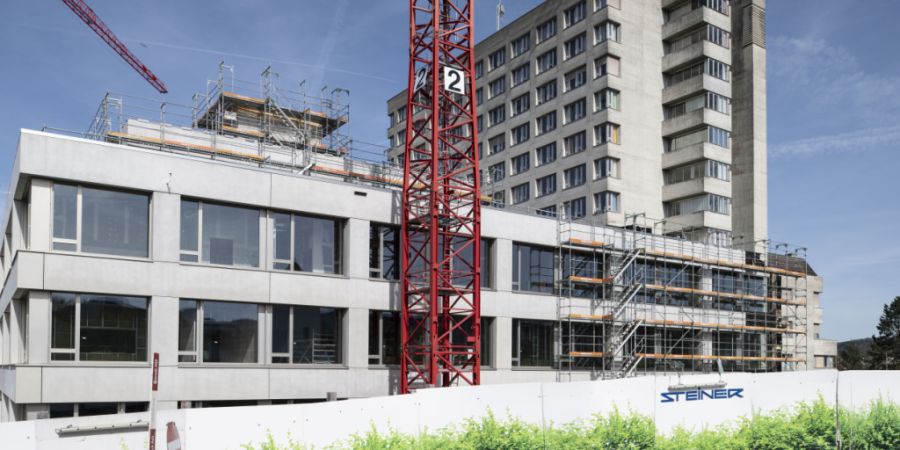 Das Spital Wetzikon ist immer noch auf der Suche nach Geld. Jetzt fragt es erneut den Kanton Zürich um Hilfe. (Archivbild)