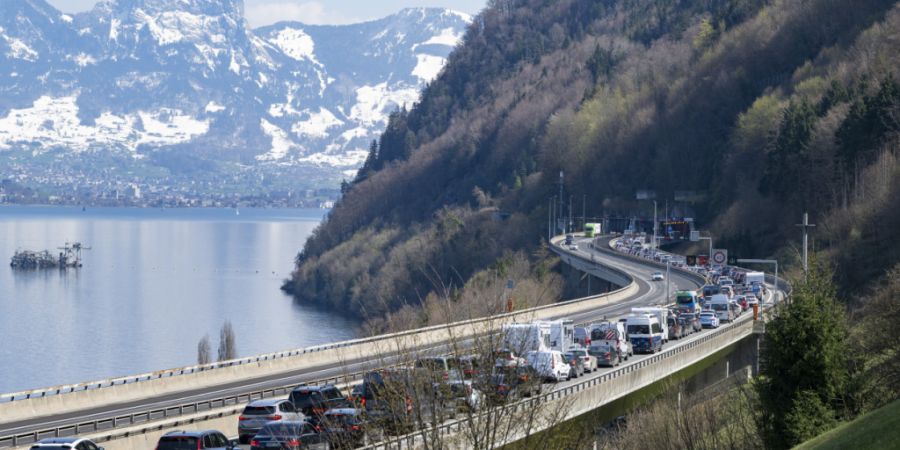 Am Karfreitag ist der Seelisbergtunnel wegen des Reiseverkehrs in Richtung Süden jeweils besonders stark befahren. (Archivaufnahme)