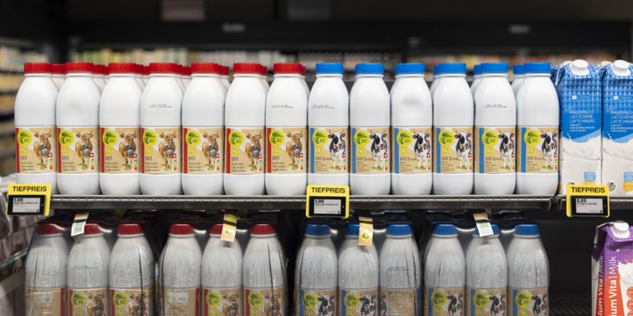 Fast jede zweite verkaufte Milch stammt aus biologischer Produktion. (Symbolbild)